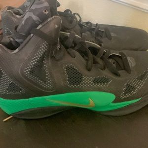 Nike Men’s Hyperfuse Sneakers, Black, Size 12